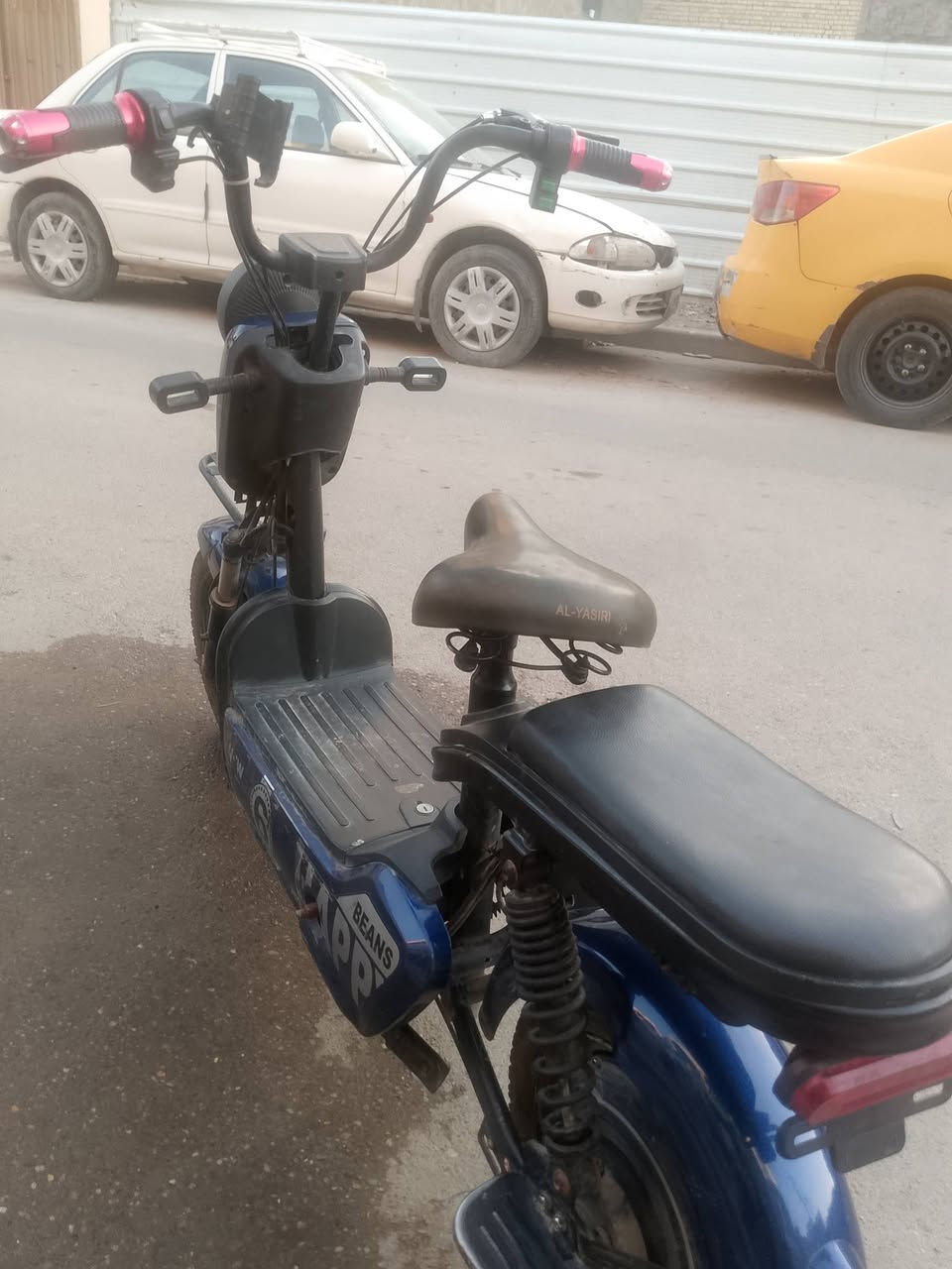 دراجة شحن للبيع فول مواصفات 4باتري 48V ملف نحاس 500 واط ونقص الدراجة شاشة و سلة ونقوصا خفيفة السعر 150الف و بيها مجال  عنوان بغداد غزاليه شارع 15 تواصل خاص او واتساب ***********
