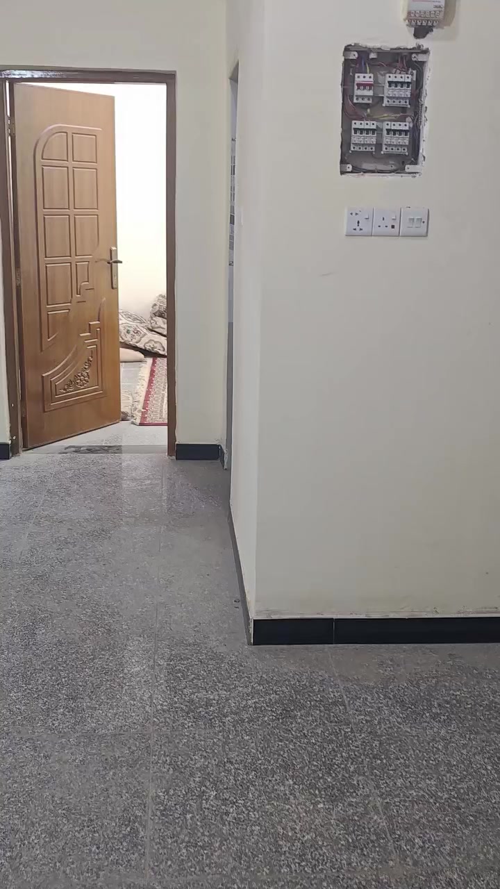 بيت للايجار بياسين خريبط طابقين ايجاره 750
***********
