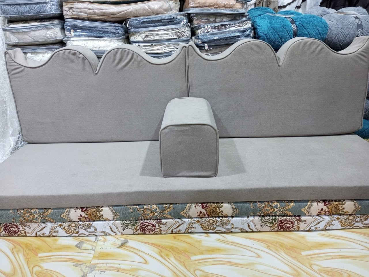 اللهم صلي على محمد والي محمد
                  مفروشات الجود. 
                  جمعه مبارك عليكم
     🤗🤗     وصلاتنه بضاعه جديده 
وسعار نشاء الله مناسبه والوان حلوه 🥰🥰
 تم وصول جلسات عربيه انواع الجلسات.تركي الكويتي ساده ومشجر  جلسات
 شرط اصلي اذا مو اصلي مرجوع  عنوان قضاء الخضر.     سعر عله خاص 🙏🤗😏😏😏
شارع الجياشي محل ابو عباس اي ستفسار نتصل واتساب
*********** خدمت توصيل 🚒🚒🚒🌷🌹
