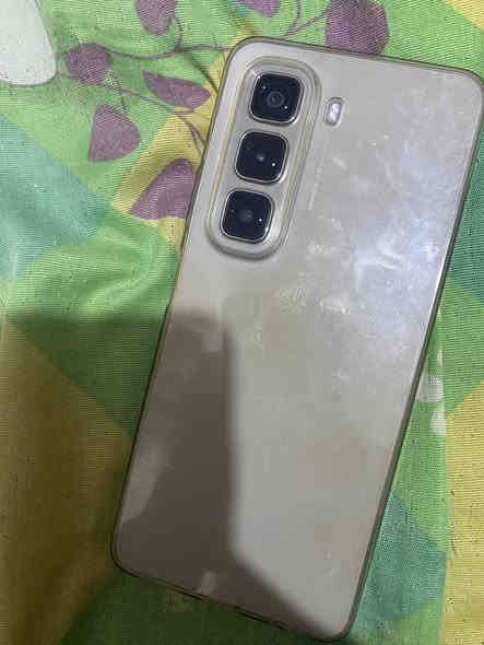 سلام عليكم جهاز البيع انفنكس ذاكره 256السعر 150وبي مجال، الطيبين مكاني ناصريه مركز رقمي ***********وبي وتساب همين💎
