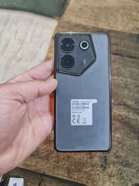 TECNO CAMON 20s Pro 5G ذاكرته 256 في فطر بالكلاسه كاميرات فيها خطوط سع...
