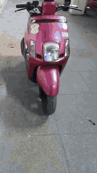 السلام عليكم شباب دراجة بوليس مصطرة دراجة جديدة بمعنة الكلمة صارلهة 18 يوم من  نازلة رمبة كلهة ابلادية وكلهة شغالة كفرات كلهه ختم وية المكينة وكهربايات كلهن شغالات شلعة ومعدل ونعومة متنسمع العنوان بغداد باب المعضم ولا ستفسار ***********
