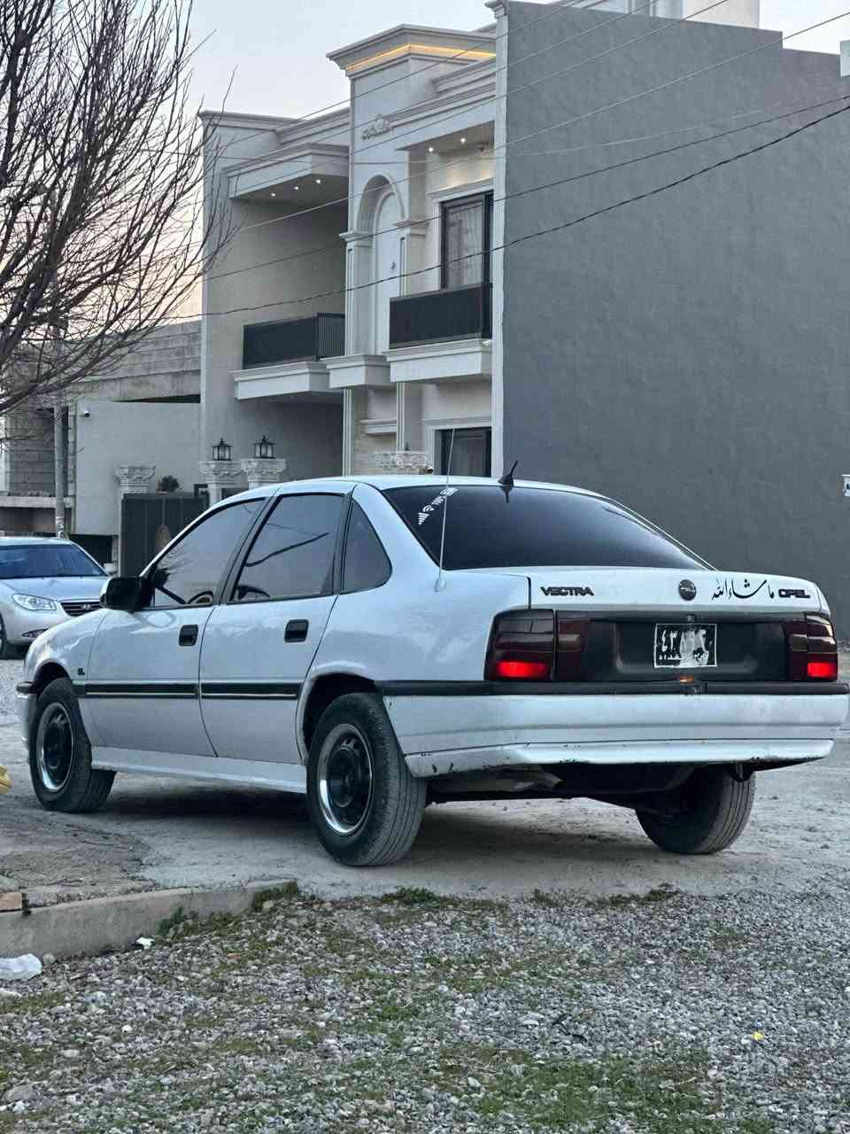 ئۆپڵ ڤیکترە حلوج ماڵی مەدەنی بەشەرت
مۆدیل١٩٩٢
مەکینە١٦قایشپەنی پاوەر
مەکینەو بنیو هەموو گیانی بەشەرت
٤ویلو تەتای نوی
ساحری٢٠گەڵاو مەجەلیکی کەم  
گەر موشتەری نی سەرمان مەهیشینە
ڕەقەم تەلافۆن; *********** رانية, السليمانية
