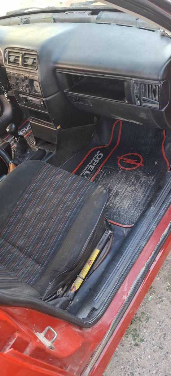 فكترا 92 محرك جديد صدر جديد تخم تاير جديد باتري جديد جاهزه من كل النواحي رقم بغداد بأسمي تحويل ثاني يوم السعر 33 العنوان تكريت ***********
