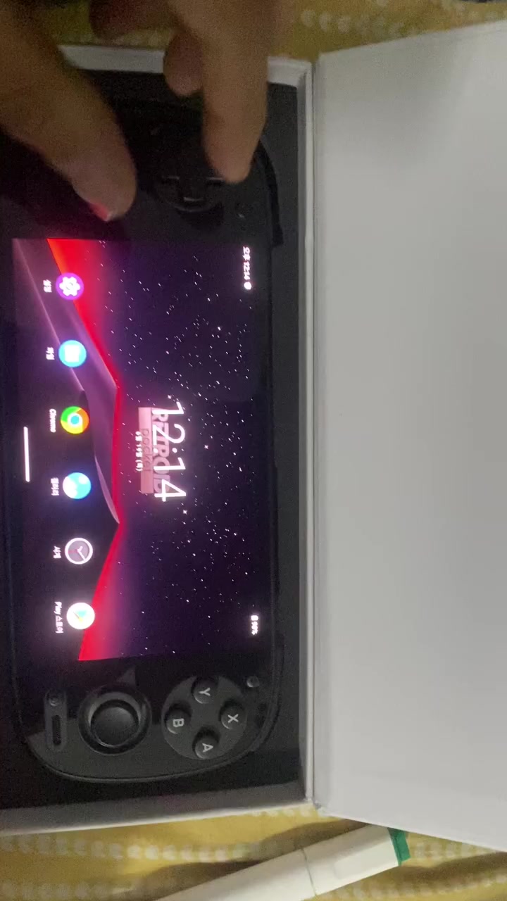 شاشة OLED: ألوان حيوية وتباين مثالي لتجربة بصرية لا تُقارن.
أداء خارق: معالج Snapdragon 865 وذاكرة 128GB RAM، قادر على تشغيل محاكيات PS2, PSP, GameCube, Wii وسويتش (Switch) بكفاءة عالية.
تحكم احترافي: عصي تحكم Hall Effect (مقاومة للانجراف) مع إضاءة RGB قابلة للتخصيص.
نظام حديث: يعمل بنظام Android 13 مع واجهة ريترويد المخصصة لتنظيم مكتبة ألعابك بسهولة.السعر ١٠٠ الف للتواصل خاص


**إذا كنت صاحب هذا الإعلان وتريد حذفه لأي سبب، رجاءا أرسل رسالة إلى الدعم الفني**