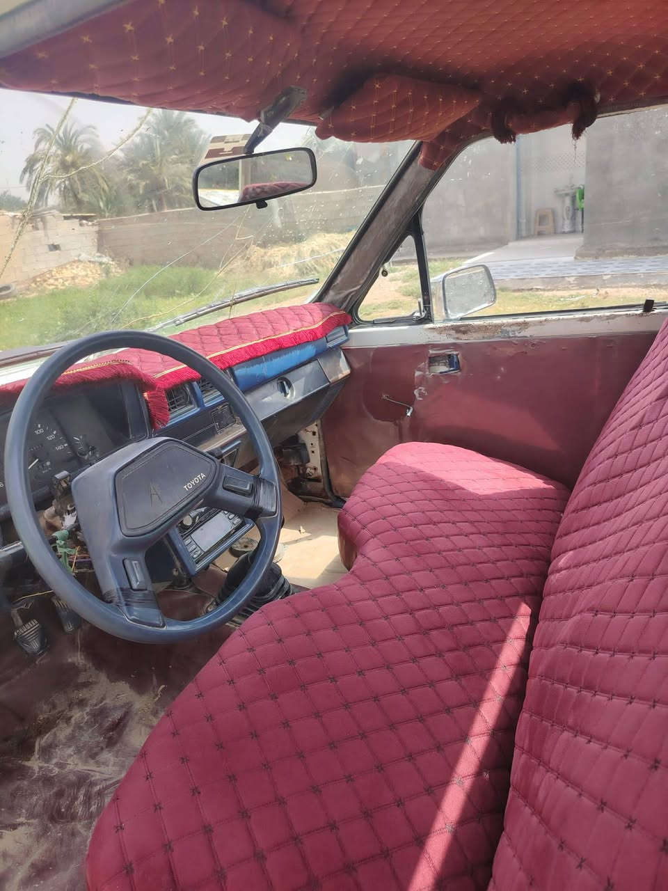 سلام عليكم سياره بيكم موديل 88رقم واسط سنويه جديده كير مكينه جديد حدداديه جديد جاهز اللخير بلديه مكفوله من صبغ وضربه مكان السياره واسط الزبيديه اتصل ***********
