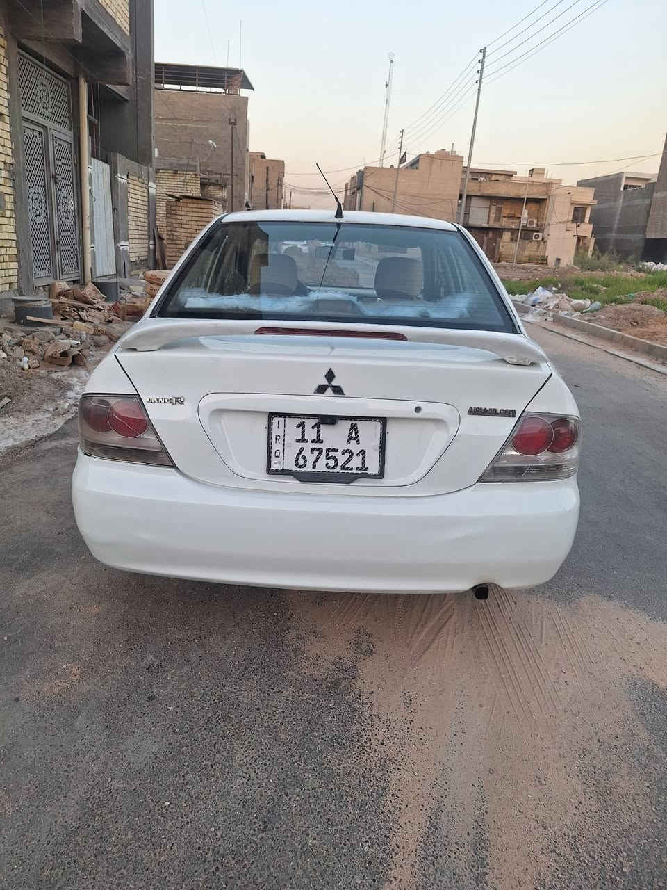 السلام عليكم لانسر موديل ٨سياره بيها ٣قطع صبغ بدون داخل بسمي سنويه جديده ورقم بغداد كير مكينه تبريدحداديه كله جديد مكاني بغداد  السعر 63 ***********
