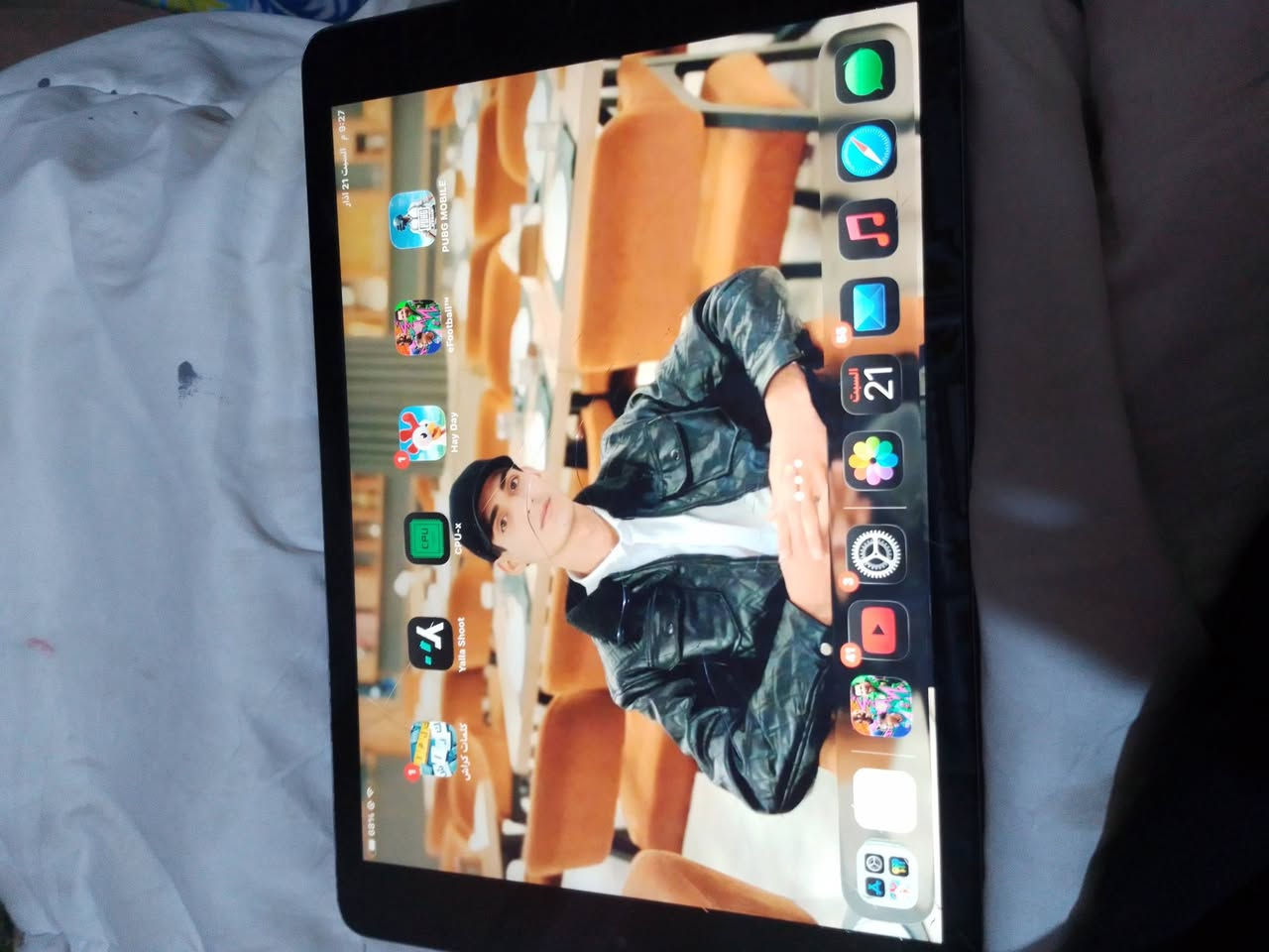 سلام عليكم ايباد 9 للبيع مضل ما واضح بصوره شاشه بيها كسر حته مامثر على لمس ولا تحس ذاكره 64 بوبجي 90 فريم كلش نضيف كارتون وياه سعر 300 بي مجال ستفسار ***********
