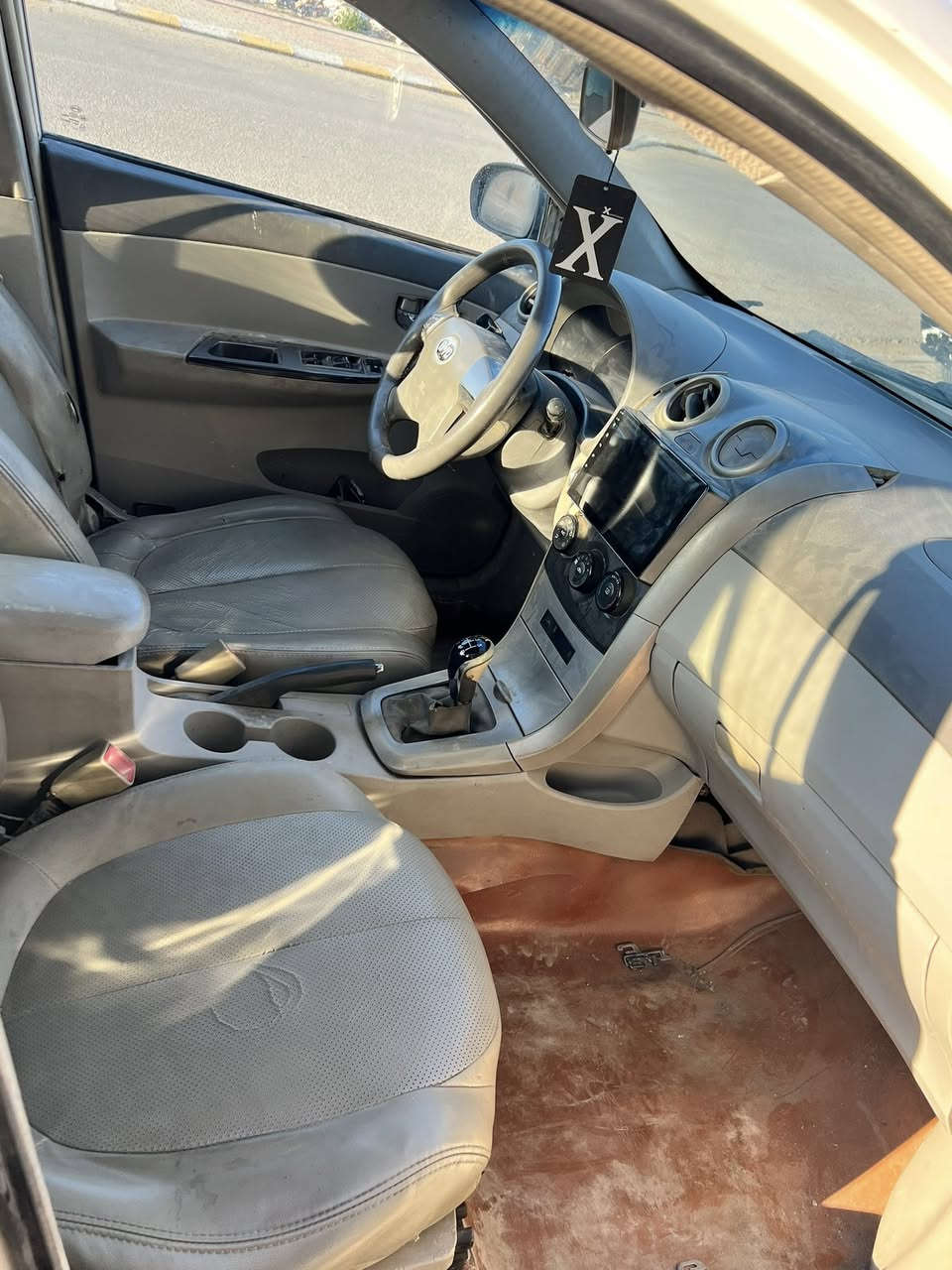 بي وايدي موديل 2013
ابيعك كوم حديد 

🔹 البيع أو مراوس

السياره جاهزه ونضيفه حيل بيها فقط الكير من تبدل ثاني ما يجي 

السعر 35 وبيها مجال


**إذا كنت صاحب هذا الإعلان وتريد حذفه لأي سبب، رجاءا أرسل رسالة إلى الدعم الفني**