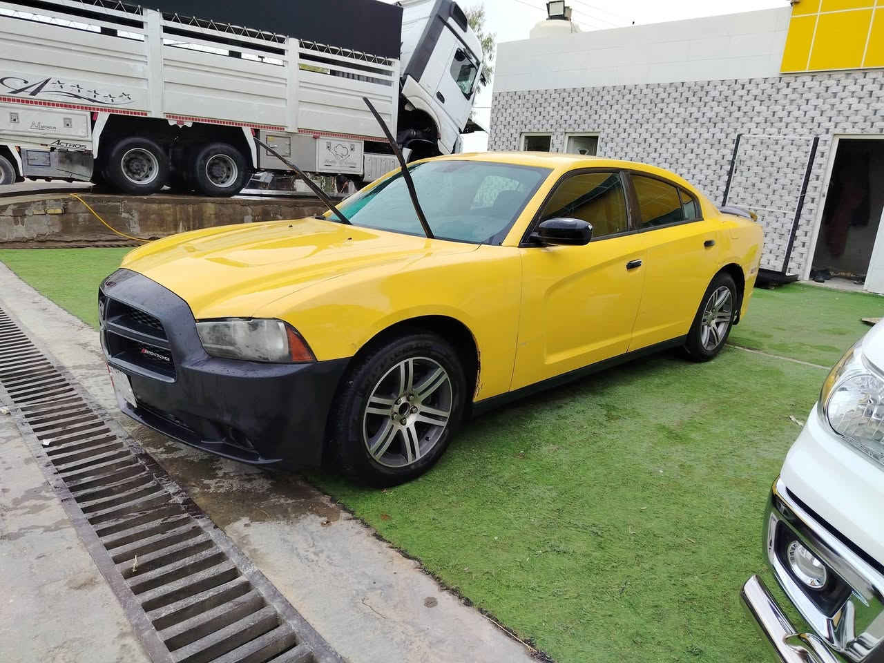 سلام عليكم جارجر 12بيهه فخضه تبديل مكينه  كير حداديه تبريد طخم تايرات كله كارتون 115بيهه مجال 
***********
