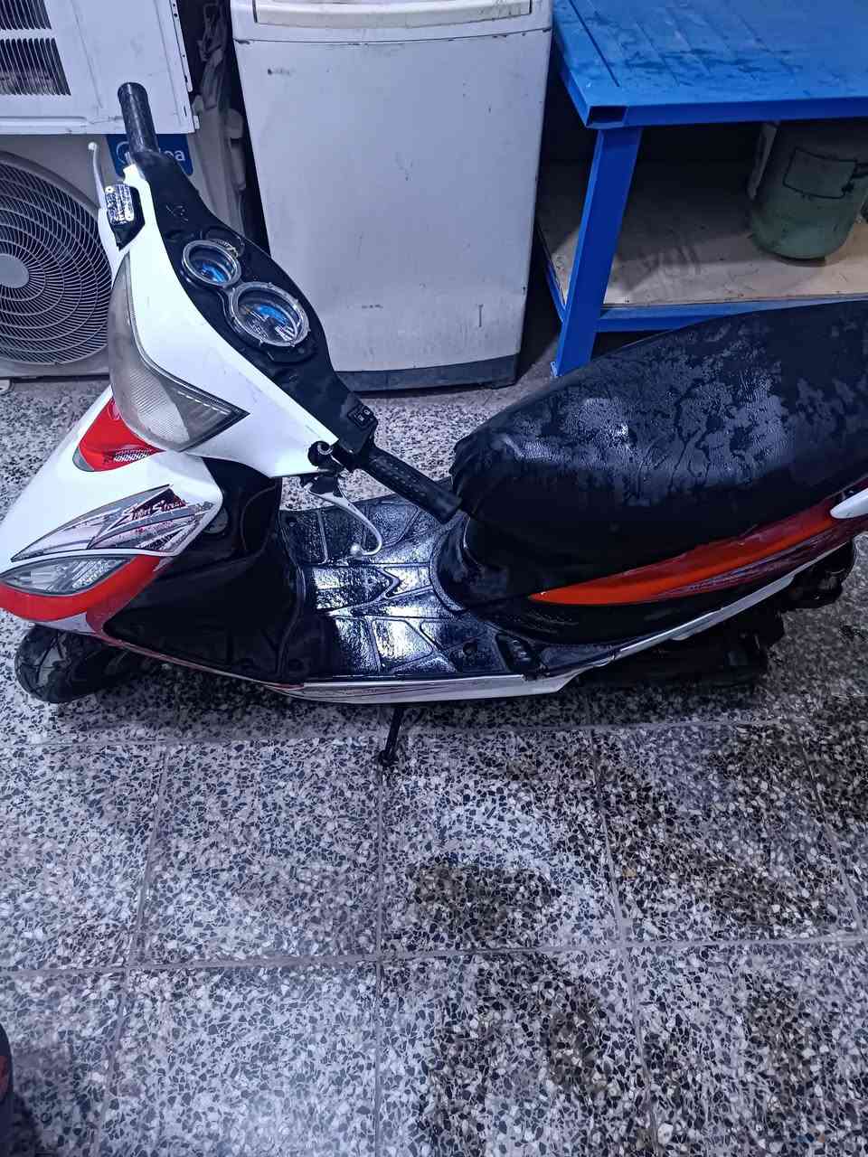 سلام عليكم دراجه للبيع كامكو
شغاله للعلم مجفته تجفيت جديد اول مرة تنفتح 
قيمها وتدلل مستعجل ع بيع 
دراجه نقصها شوته وقبق هندر تجي تجيبهن اشدهن وتشغلها وتاخذها متواجد بلفيس 
رقم ***********
