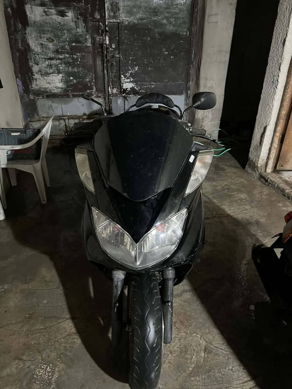 السلام عليكم دراجه للبيع دراجه شغاله بس من دوسلها تتطفه ابيع كوم حديد السعر 600 وبيها مجال مكاني جسر ديالى القديم ***********
