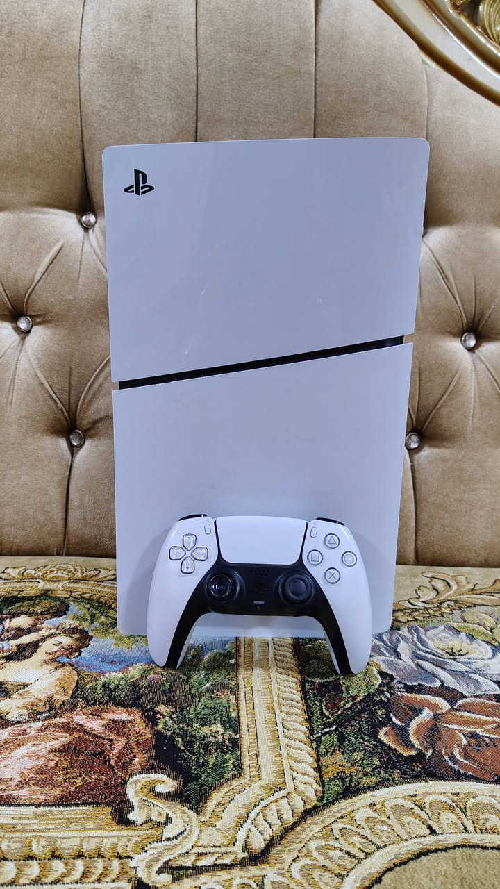السلام عليكم
Ps5 للبيع سلم 1 تيرا الجهاز جديد شهرين استخدام بس الجهاز كامل ملحقات وياه يدة و وايرات والكارتون السعر  625 الف وبي مجال بسيط للتواصل واتساب ***********
