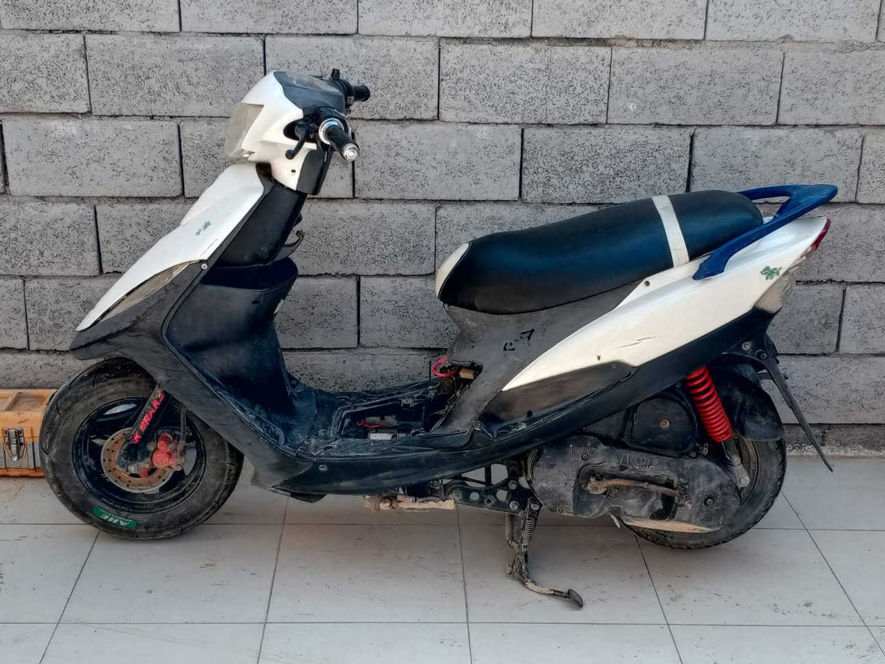 السلام عليكم  ماكس عدله بوشه 50 بلاد ما مفتوحه  كامله دراجه ما نقصه شي  اشاير لايت عالي ناصي بكلايت كله شغال سعره 600 وبيه مجال حك جيه مكاني ناصريه منصوريهه
***********
