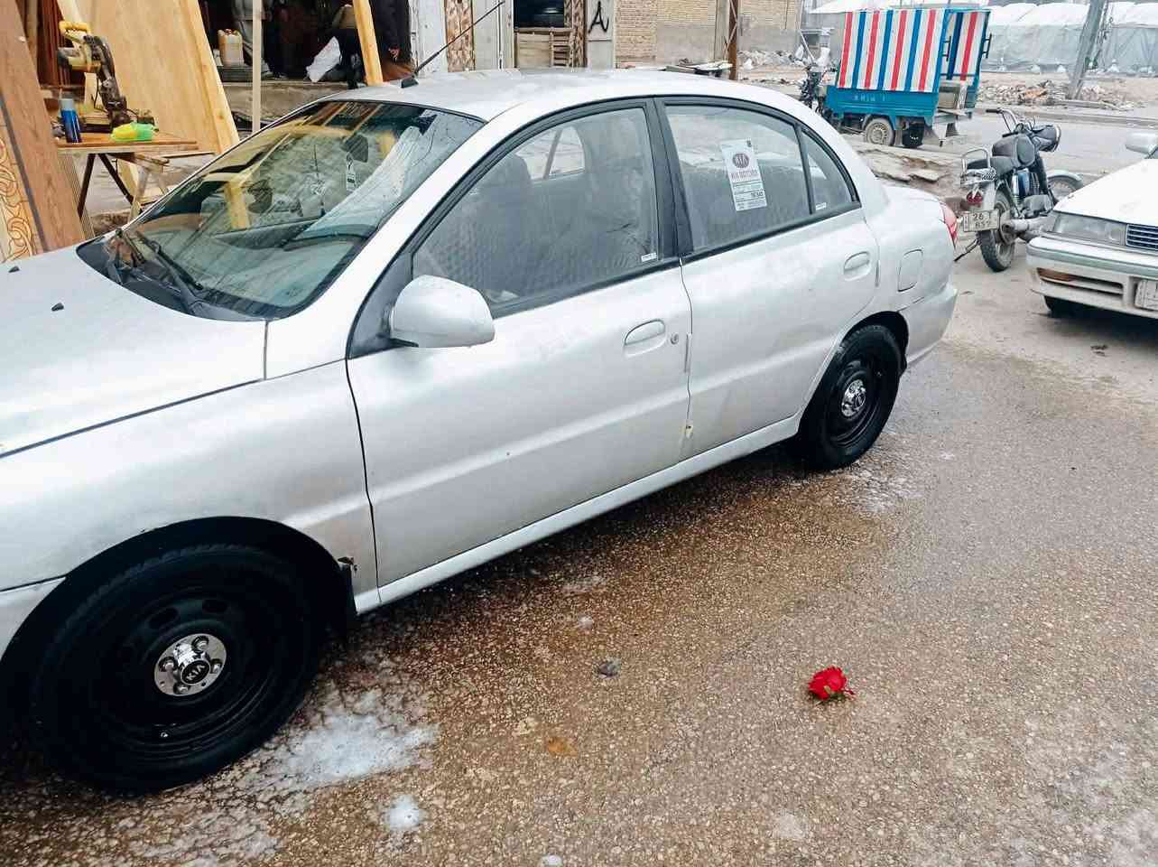 للبيع كيا ريو خليجي موديل ٢٠٠٥ رقم دولي سنويه لل٣٠سياره جديده بمعنى الكلمه بلاديه كفاله من الضربه محرك وكير جدد تبريد ثلج السياره مال جناي كلشي بيها شغال وعلى الشركه تحويل ثاني يوم السعر ٤٢ مكاني نجف ***********
