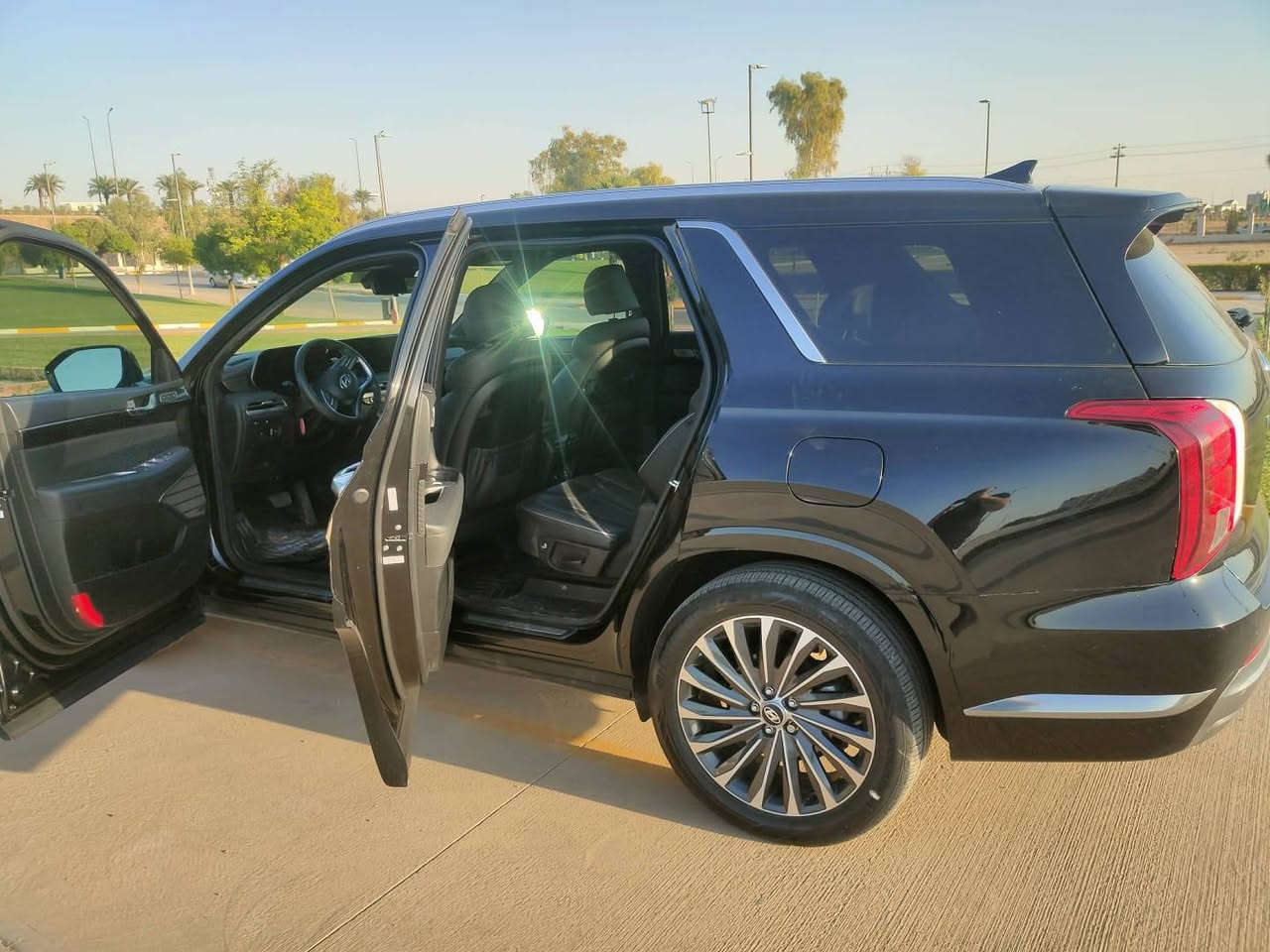 هونداي بلاسايد موديل 2023رقم اربيل
تحويل مباشر بيه قطعه واحد فقط بدون دواخل 
فول مواصفات واحد على واحد 
مكان الفلوجه 
سعر 320ورقه بيه مجال 
***********
