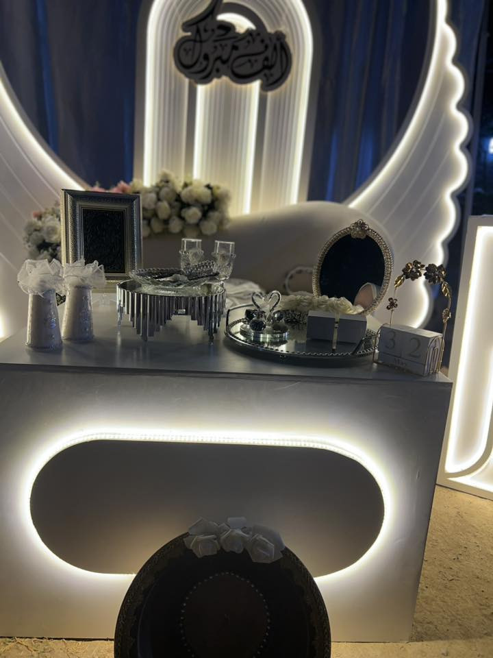 كوشات أعراس للبيع تواصل اتصال على رقم ***********
