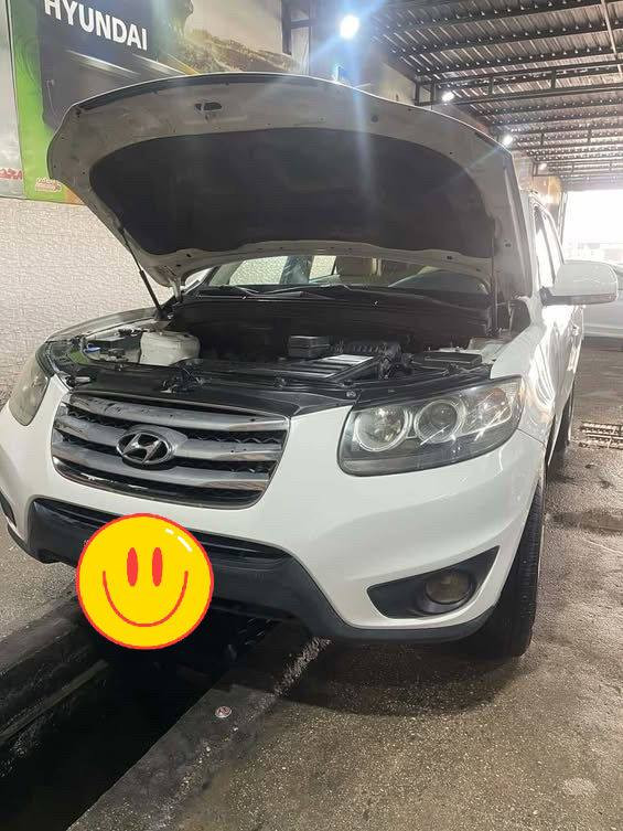 سلام عليكم
سنتافي موديل 2011خليجي 4سلندر 
باسم شركة موصفات فولل 
مكان السيارة كربلاء حي الحسين 
***********
