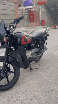 سلام عليكم دراجه بوكسر مرقمه لبيع مجفته تفجفيته مال شركه مره وحده وهاي نضافته كدامكم تحويل ثاني يوم ما عندي شي مكاني بغداد نهايت حي اور السعر مليونين 300وبيه مجال الطيبين  تواصل وتساب او رصيد ***********متواجد
