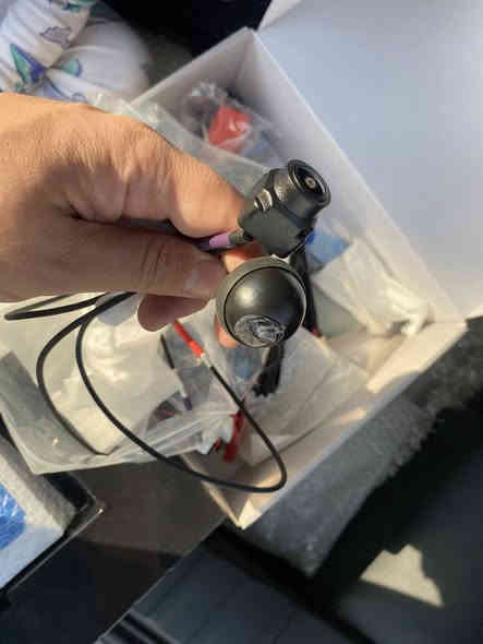 السلام عليكم  
عندي 4 كاميرات 360 خاصة بكورلا كروس 
ينربطن فيشة بفيشة على الشاشة الاصلية سعرهن 135 دولار 
***********
