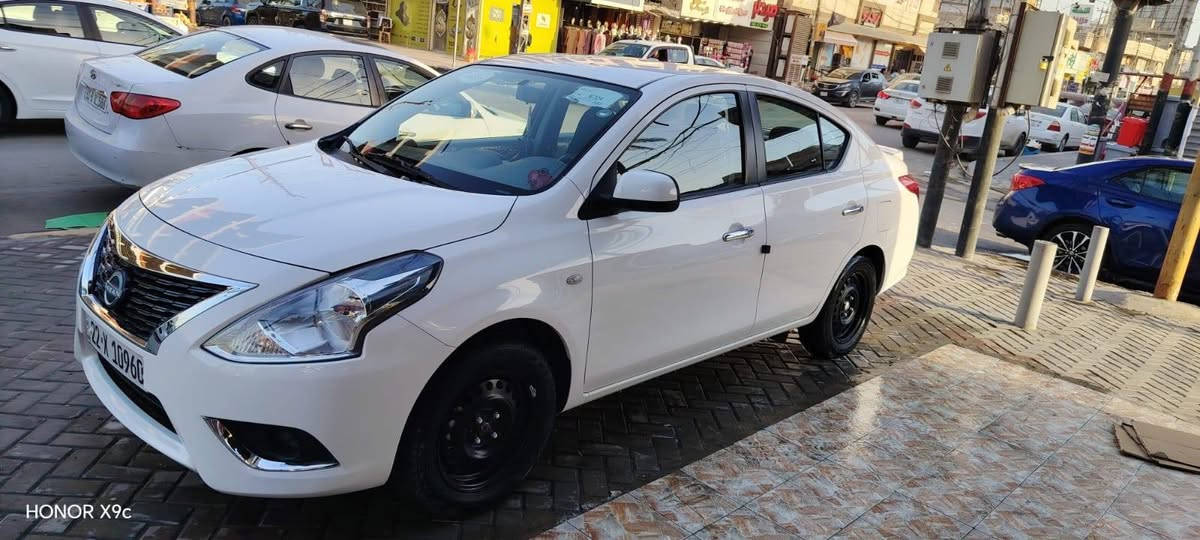 سلام عليكم سني هندي للبيع  موديل ٢٠٢٤  ماشية ١١ الف  بيها رصعة بلجاملخ وشخط باب موضح بلصورة سيارة جديدي بمعنا الكلمة  تحول ثاني يوم رقم أربيل. السعر ١٢٧ ورقة وبيها مجال  خابر وتدلل الرقم ***********
