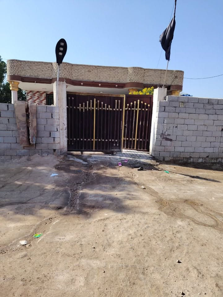 السلام عليكم ارض للبيع  ثلاث دوانم ونصف بسمي مع بيت بناء جديد  طابوق البيت كونكريت  مسلح شيش اوكراني كامل غرفتين مع صالة مع مجمع صحيات داخل وخارج مع استقبال  مع خدمات ماء اسالة وسقي وكهرباء مع نخلة العدد 35 نخلة حمالة متنوعة الاصناف  العنوان بابل ابي غرق العنوان خلف معهد ابي غرق 

للاستفسار  عن السعر اتصل او واتس اب 

 ***********

***********
