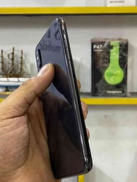 اكس ماكـس للبيع  ذاكرة 256  بطارية 76  نموذج M  عربي شرق اوسط  شحـن خي...