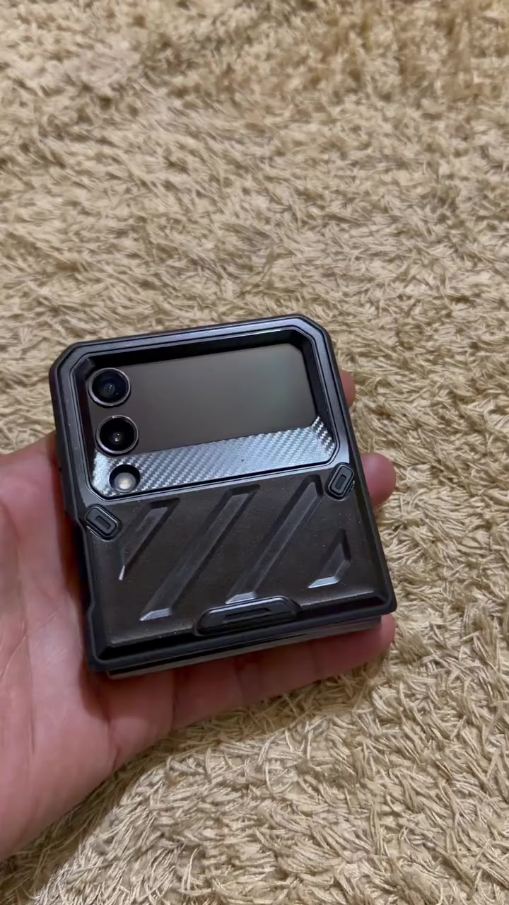 يا الله 
شباب نشرت هذني الموبايلات الي ما يعرف بيهن لينطي سعر وهوا ميشتري ف فردتهن وراح انشرهن كل واحد بمنشور
زت فلب 4 ذاكرة 256 جهاز جديد كلش مثل مجاي تشوف 
فقط فقط  السيم كارت ميشتغل لازم ينفتح بالحاسبه 
خلي سعر معقول وبالعافية واكو ناس تكول يدور تعليقات وميبيع
شنو فايدة التعليقات ف الي اريده منك لتعلق اذا يفيدك 
 خابرني او راسلني واتساب ***********
