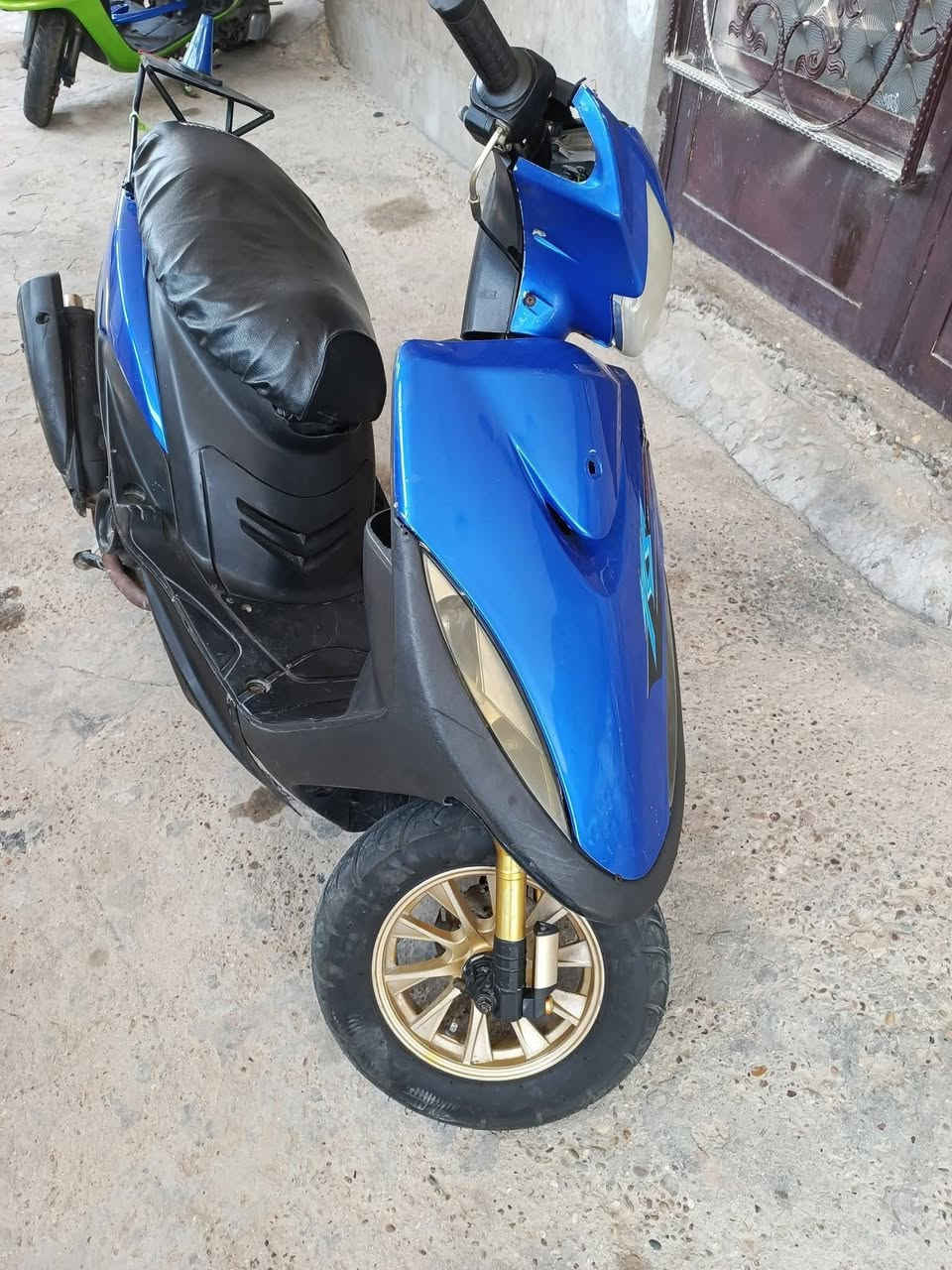 السلام عليكم دراجه ماكس عدله ياباني مكينه مزوده 55كهربائيات كله شغاله سلف نكره مزوده صالصنه اف ام ودبلاتي امامي وخلفي رياضي ويل رياضي سلف رياضي عداد رياضي كفرات مختمات السعر 400وبيه مجال مكاني حله بكرلي الرقم ***********
