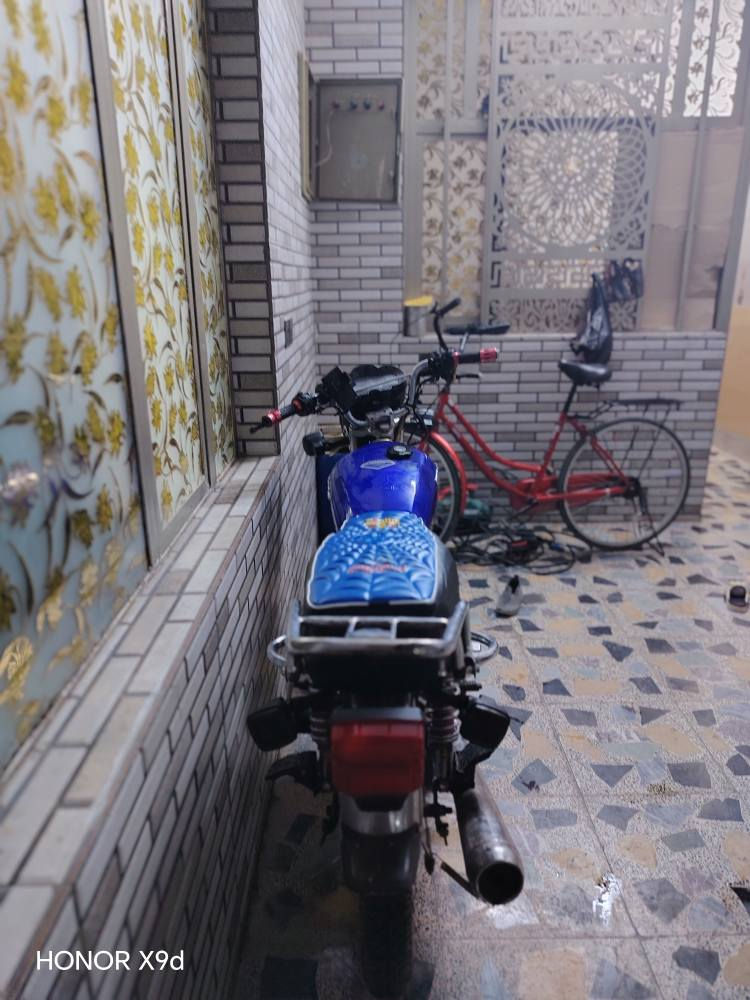 سلام عليكم دراجه ايراني 4كير. نضيفه الدراجه كهربائيات كلها شغاله انكر واطلع نقصها صفاحيه وصينه والباقي كلها شغال السعر 450 وبيها مجال حك الجيه اوراق كامله ***********/ واتساب ***********مكاني بغداد شعله  مديل 2024 بغداد, العراق
