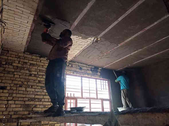 السلام عليكم جزء من اعمالي اتمنى ان ينال اعجابكم لبخ جص واسمنت وبورك ونثر تطعيم واجهات وسيراميك وبورسلين جدران ارضيه ***********
