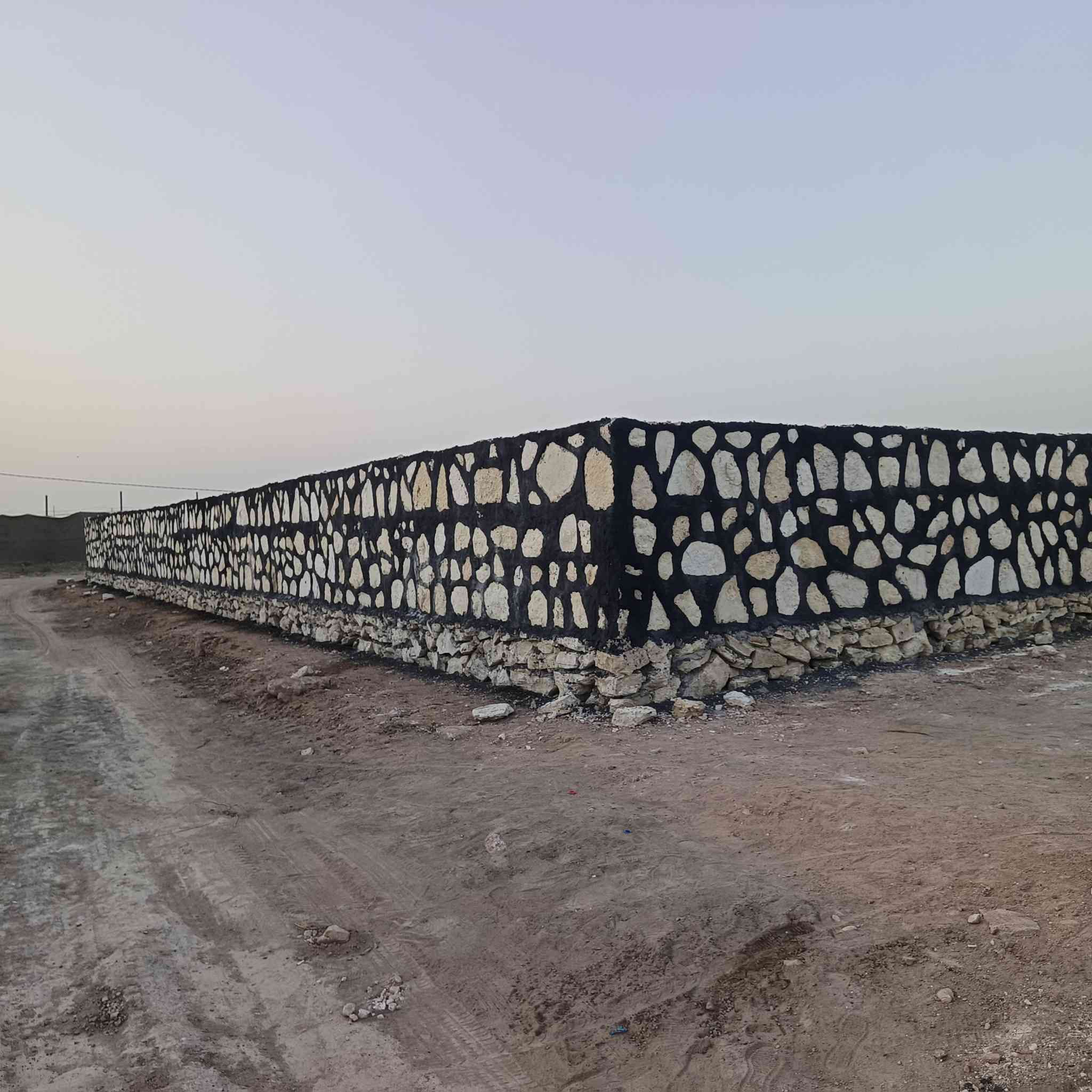 السلام عليكم بناء الحجر كرسته او عمل
 اسيجه بيوت تطبيك ممرات اساس
 للاستفسار الاتصال ***********
