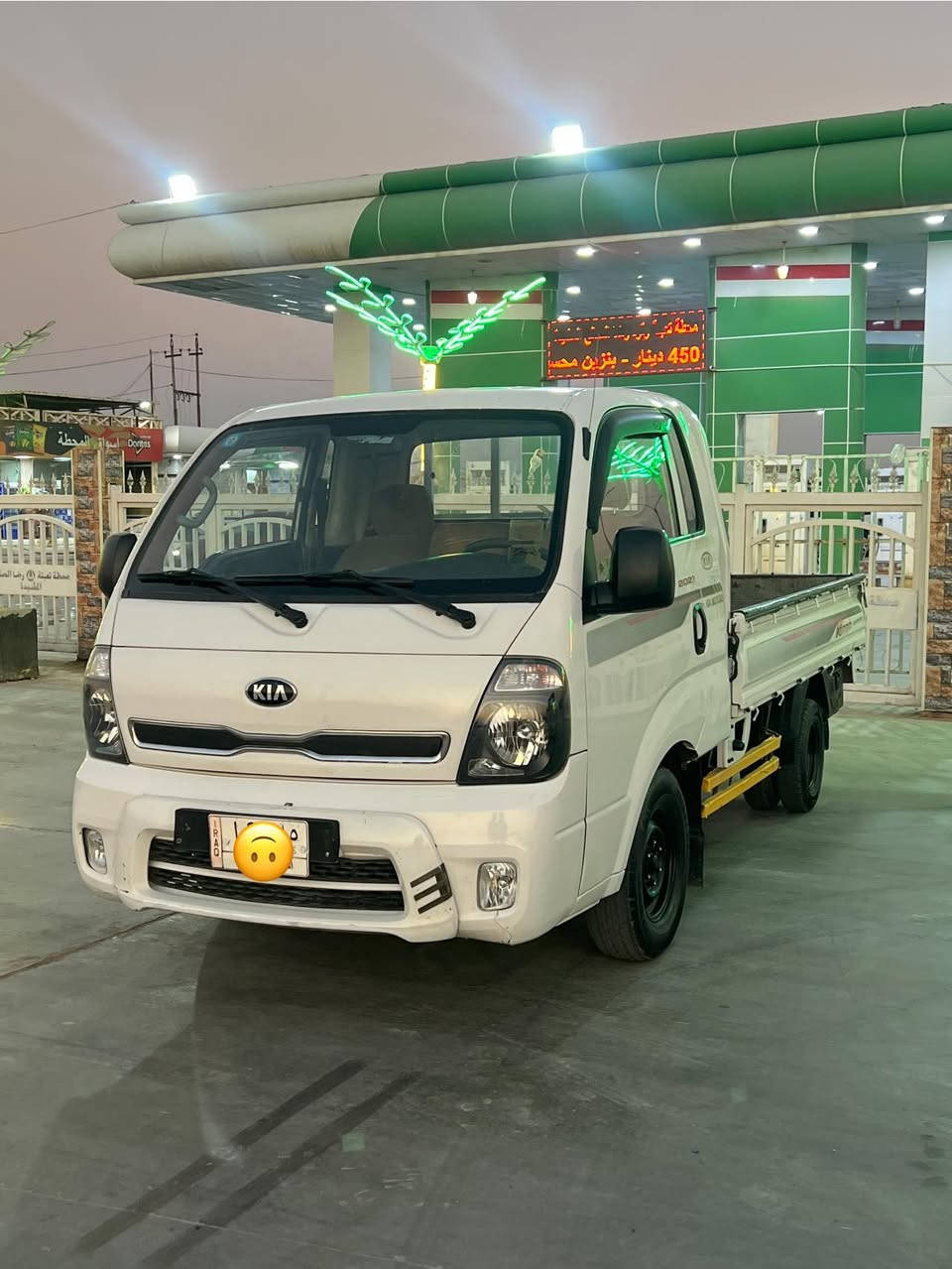 سلام عليكم كيا موديل 15 كفاله رقم نكليزي
محرك وكير شاصي مكفوله سعر 100 بيه محال 
مكاني بغداد بسمايه قرب سيطره الج ***********
