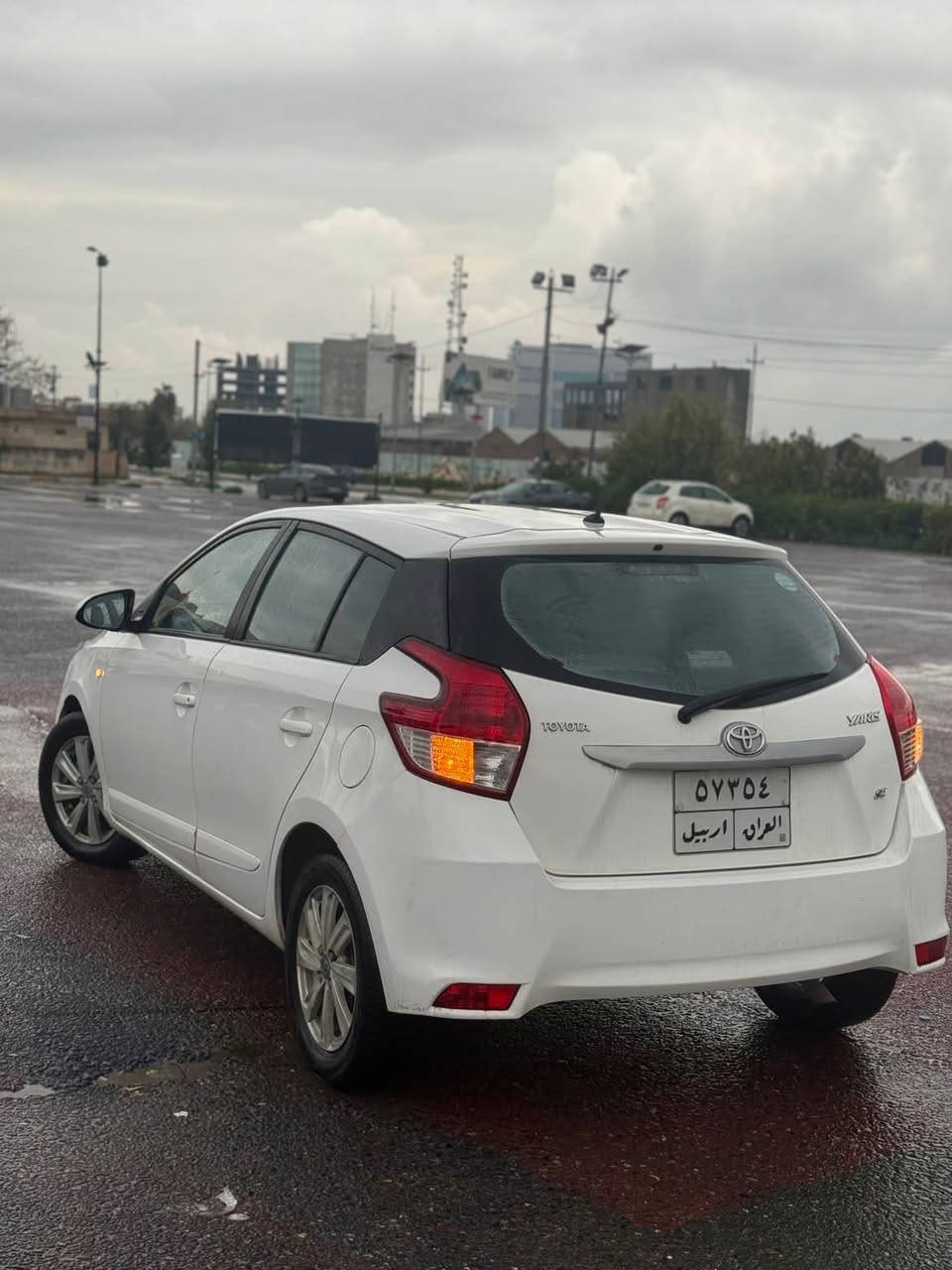 يارس موديل ٢٠١٥ مةكينة گچكة گير توماتيك گير و مةكينة و تةقة رةقة هةموو شتي بةشةرتة زور خاوينة ١٣٠ هةزار رويية بي سبوغ ١-٢ جي تعديلة 
لة هةوليرم 
*********** أربيل, العراق
