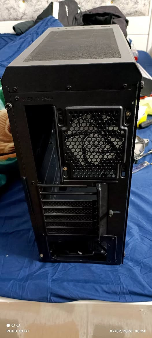 سلام عليكم متوفر قطع مستعمله بحاله جيده جدا 
باور سبلاي ٤٠ الف ٦٥٠ واط
كيس ابيض مع ٤ مراوح بي طعجه خفيفه بالضهر مامئثره الجانب مو زجاج فايبر كلاس سعر ٥٠ الف
كيس اسود مع ٥ مراوح argp مع هاب وريمونت ٦٠ الف
معالج r5 3400g مع مبرد سعر ٥٥ الف
كيبورد هايبر اكس ٥٥ الف جديد غير مفتوح 
ماوس هايبر اكس واير + واير لس الدنكل ضايع يشتغل فقط واير سعر ٢٥ 
ماوس رايزر اسود جديد ٢٥ الف
مذر بورد مستعمل قليل  Asus prime B760-plas ddr5 سعر ١٦٠ الف 
هارد hdd 500gb segotep  ١٠ الف 

مكاني بغداد مدينه الصدر 
متوفر توصيل 
الاسعار ثابته لطفا خاص موجود او واتس اب 
***********
جميع القطع شغاله وشرط الفحص
