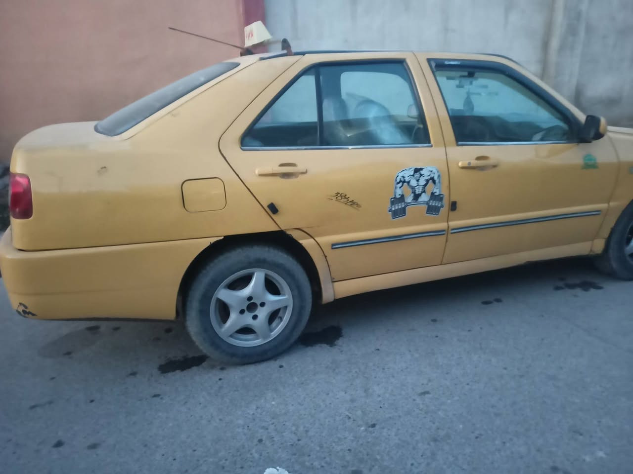 سيارة كوين شيري للبيع السعر 20 رقم احمر نينوى مابيها لاصبخ ولاضرر
عليها هيئة 900 شرط وكالة وتحويل سيارة نضيفه محرك كير فول شرط طخم تايات باتري جديد كوبون بيها طخمها فول دبلات كلو جديد *********** مكاني حي اليرموك
