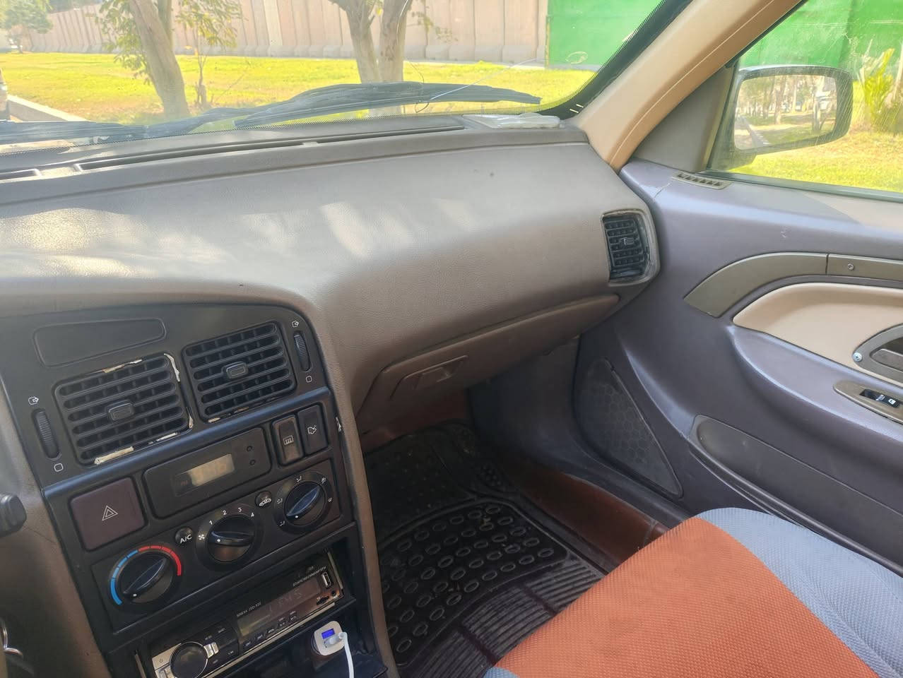 السلام عليكم
بيجو اكد موديل 2016 رقم كربلاء مصفره هيئة وغرامات 
منظومة غاز تبريد  ثلج تخم تاير جديد حداديه جديدة مكفولة من الضربة مكينة بيها خيط بخار 
السعر 43 وبيها مجال مكاني كربلاء 
*********** 
او واتساب ***********
