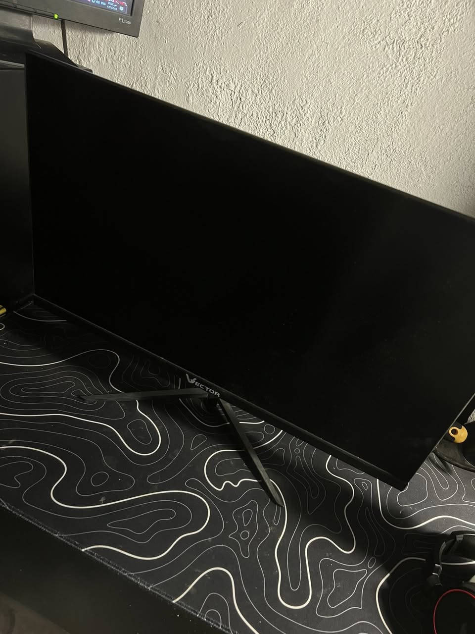 شاشه فكتور للبيع
1920x1080
165hz/165هرتز
شاشه نظيفه اي خلل مابيها 
السعر-140الف 
***********
