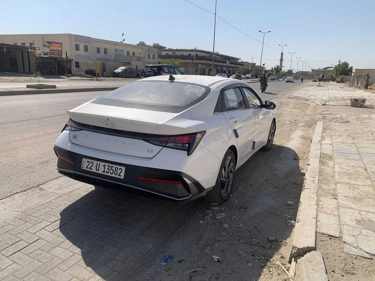 ونداي النترا  موديل٢٠٢٥
اللون: أبيض

🔹 المواصفات: خليجي – تجميع صيني

       ماشية ١٢ الف استخدام شخصي 

🔹 رقم: أربيل

🔹 السنوية: لغاية٢٠٣٠" هزه جديده لل ٢٠٢٧

🔹️ فول مواصفات 

✨ فول مواصفات

      داخل اسود بلادي 

✨ محرك اقتصادي 1500دبل نوزل قوي وناعم

✨ كير أوتوماتيك

✨ شاشة كبيرة + نظام ملاحة

✨ كاميرا خلفية + حساسات

✨ تشغيل بصمة (زر)

✨ فتح أبواب بصمة

✨ جنطة ذكية تفتح بالاقتراب

✨ إنارة ترحيب

✨ أوتو هولد

✨ كروز كنترول (مثبت سرعة)

✨ مكيف ثلج

✨ تحكم (ستيرن)

✨ بلوتوث + USB + AUX

✨ مرايا كهرباء + طي كهربائي

✨ إنارة LED

✨ نظام أمان (ABS + Airbags)

✨ سيارة نظيفة جدا جدا وجاهزة للاستخدام

📌 مكان السيارة بغداد
ملاحضة السياره وضع الشركة تجي وتشوف بعينك اخت الزيرو كفاله عامه من صبغ وبارد بيه دحجه ازغيره عله وضعه موضحه بلصور تحويل ثاني يوم السياره اقتصاديه بلبانزين وتبريد ❄️ 
السعر ١٤٣
الشراي يتصل 
*********** بي وات ساب
