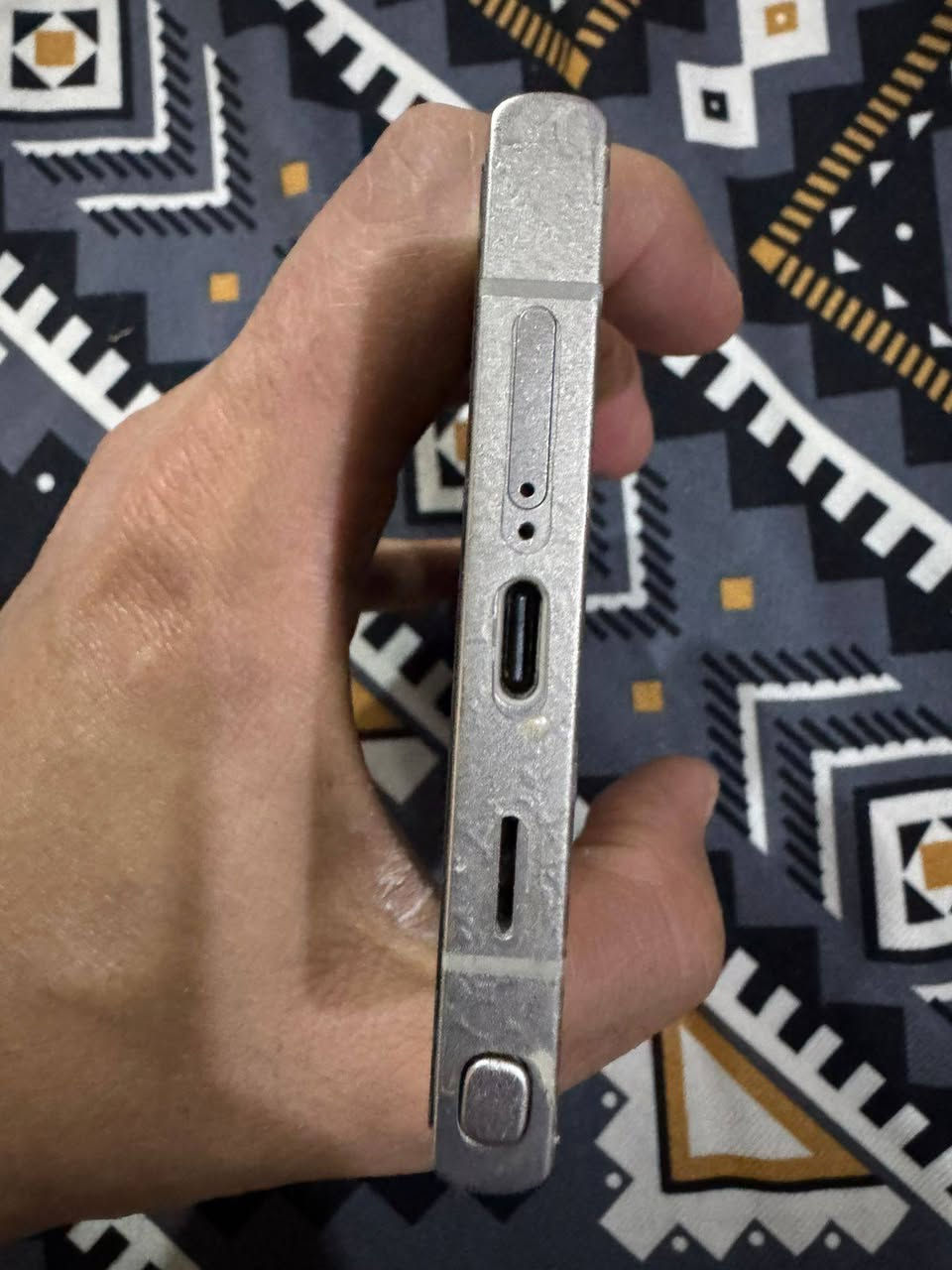 سلام عليكم الترا ٢٤ذ ٢٥٦شرق اوسط  نضاافه فوول جهاز ممتعوب لا العاب ولا تصفح هواي معه الحافضات اصليه للبيع ٨٧٥ وبي مجال قليل مكاني بغداد الحسينيه متواج فيس واتس ***********
