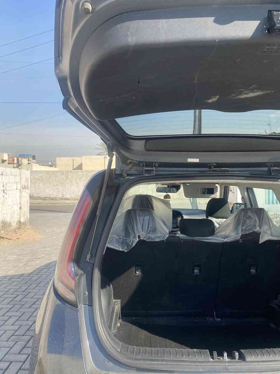 يالله
السلام عليكم 
لبيع كيا صول موديل 2023
رقم بغداد 
موصفات
فول تحكم ستيرن 
رادار امامي 
رادار خلفي
رادار جانبي
نقاط عمياء
تحديد مسار
وضعيات قياده 2
دشبول دجتل 
توقف ذاتي
كامره خلفيه دواره
ويل گب
محرك 2000 دوش 💪🏻💪🏻
كير مكينه مكفوله 
السعر 140$وبيها مجال حك الجيه
بغداد الشعب 
للستفسار:***********
