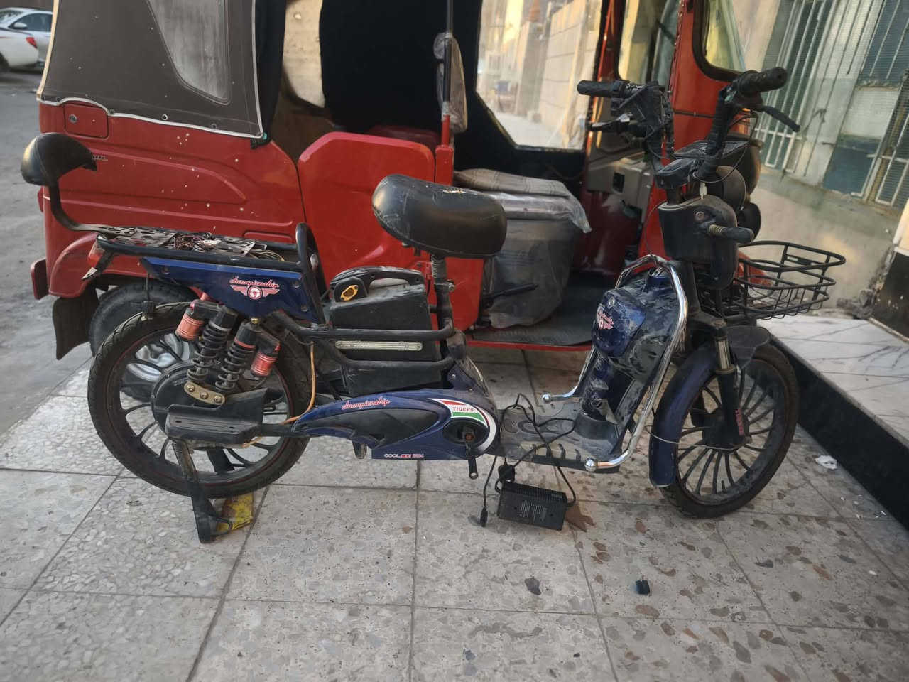 سلام عليكم دراجه للبيع الدراجه متروكة يرد له  شوي تعديلات السعر 175 وبي مجال  بسيط  الاتصال 472 07718898


**إذا كنت صاحب هذا الإعلان وتريد حذفه لأي سبب، رجاءا أرسل رسالة إلى الدعم الفني**