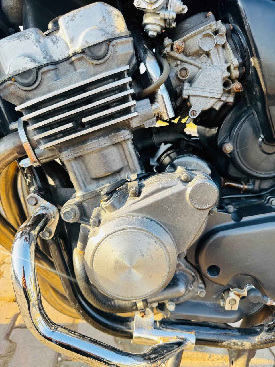 سلام عليكم سيبي فور للبيع دراجه كلها بلادي محرك كير صبغ ب الشرط منفيس موجود صالنصه بلادي كاتم الدراجه رمبه تضرب رقم الشاصي ب المزاد تطلع ماشيه قليل ٢٧ الف تقريبا سعرها 18 وبيها مجال  *********** العنوان كركوك طريق الدبس كركوك, العراق
