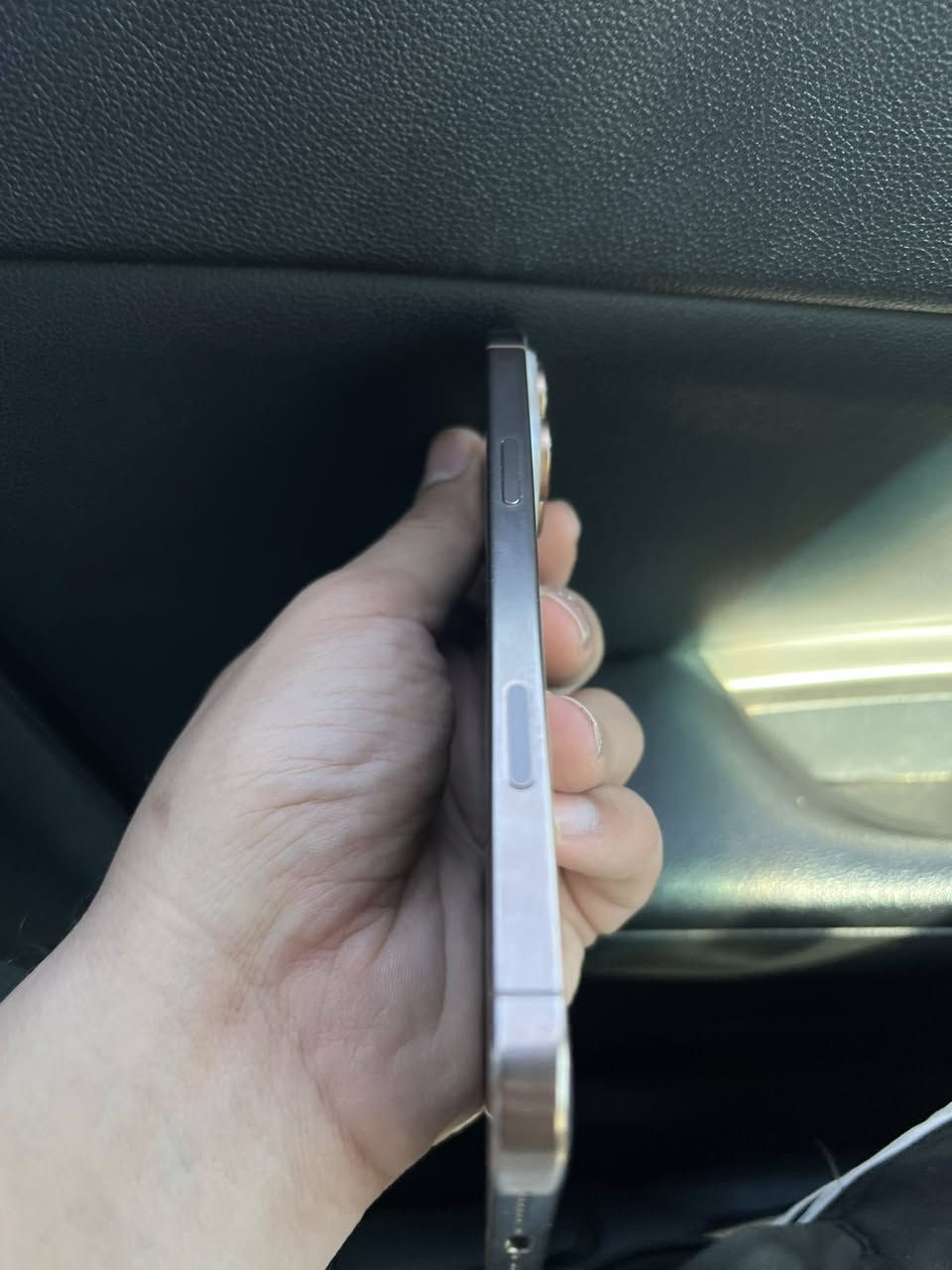 ايفون ١٦ برو ماكس ذاكره ٢٥٦ بطاريه ٩١ بيه شخوط خفيفه بشاشه  اويا كيبل وكارتونه  رايده بمليون و١٧٥ شراي اتصل ***********
