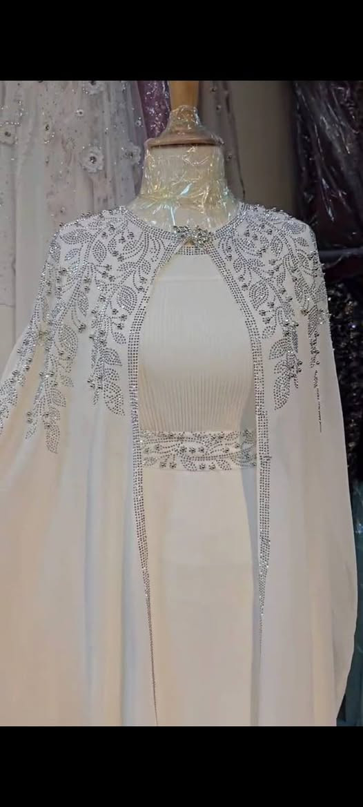 قطع اخيره من فساتين السهر القطعه 50 الف وتساب ***********
