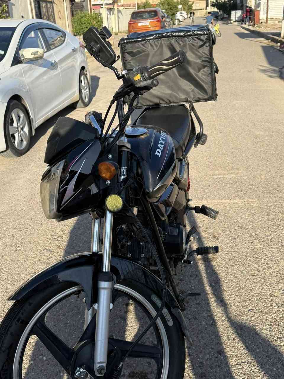 السلام عليكم 
دراجه دايوان 
الدراجه كلش نضيفه علا الفحص تفحص يله تأخذ 
الدراجه مجره ما مفتوح برغي منه 
كفاله عامه كهربائيات كلشي شغال 
الدراجه أوراق كامله 
ما بيها اي نقص 
مكاني بغداد المحمودي 
سعرها ٧٠٠ وبيها مجال 
للاستفسار 
***********
موجود واتساب
