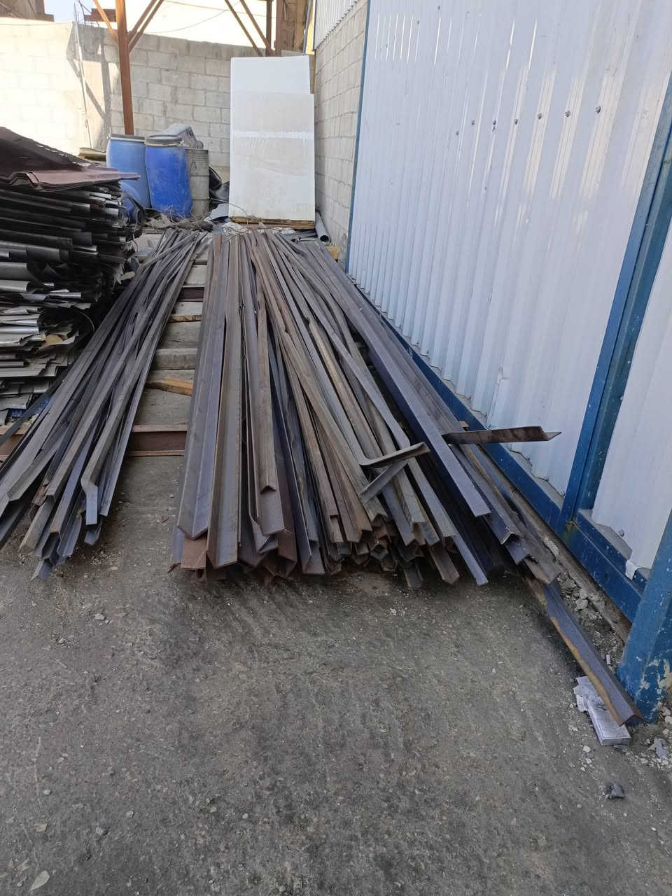 { متوفر /جسور/ صاج / زوايا  }
دوار الرجيب   0796895401    0793358444
