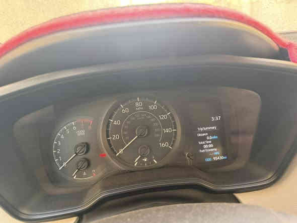 كورلا 2020 معوقين بغداد بعد سنة وتصير حرة
ماشيه 95 الف ميل 
سعر131 وبيها مجال 
عنوان الكوت 
***********
