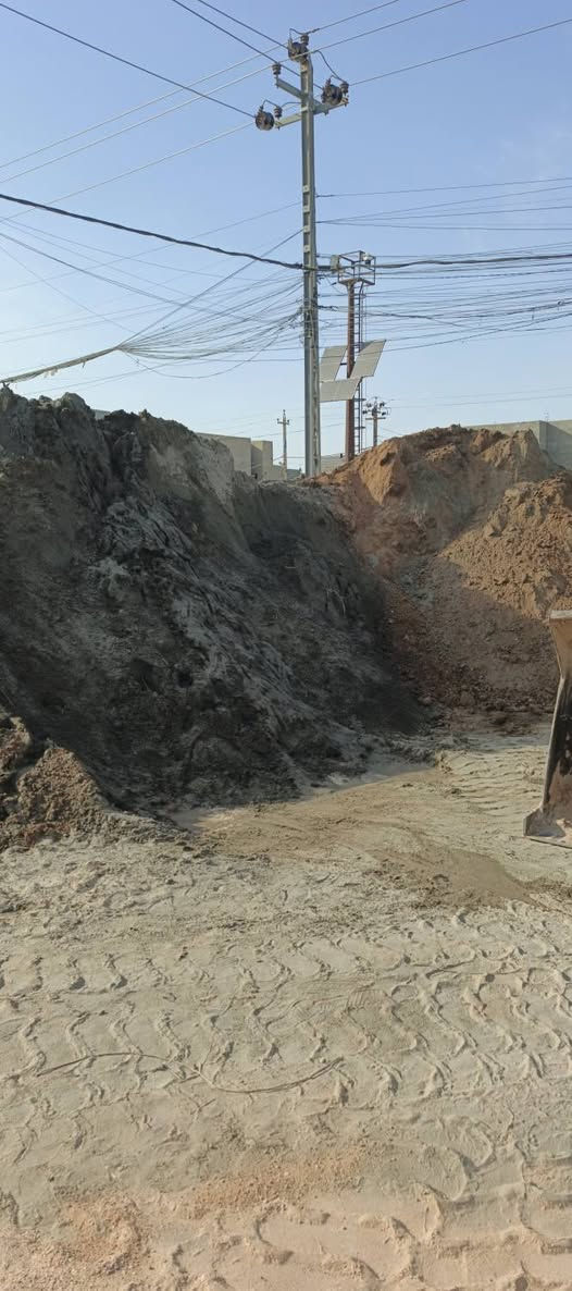 🌿🌺 هل تبحث عن زميج حدائق وتراب أحمر عالي الجودة؟ احصل على أفضل المواد لحديقتك الآن! 🌼👍 للتواصل عبر واتساب او الإتصالالصوتي: *********** / *********** / *********** #حدائق #مواد_انشائية
