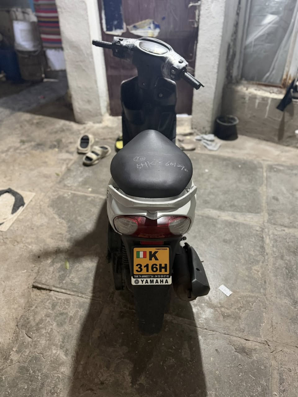 السلام عليكم دراجة ماكس قچمة  120 حقيقي للبيع جديدة مصارلها شهرين من نزلناها من المعرض اوراقها كاملة سعرها 700 ألف بس وبيها مجال للشراي للتواصل ***********
